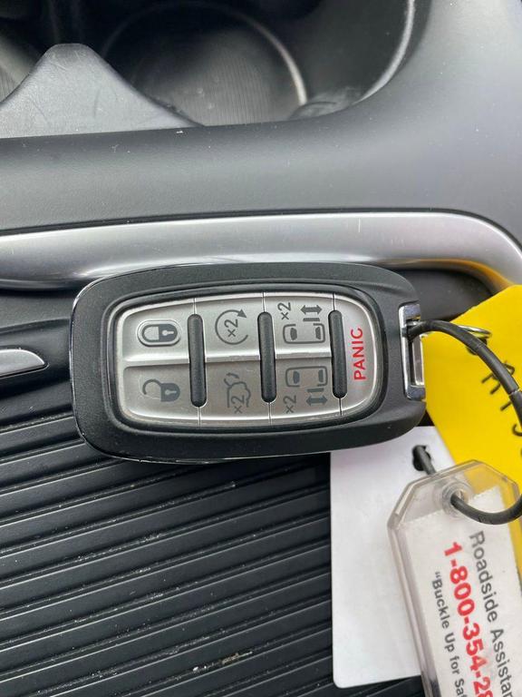 used 2024 Chrysler Pacifica car, priced at $27,304