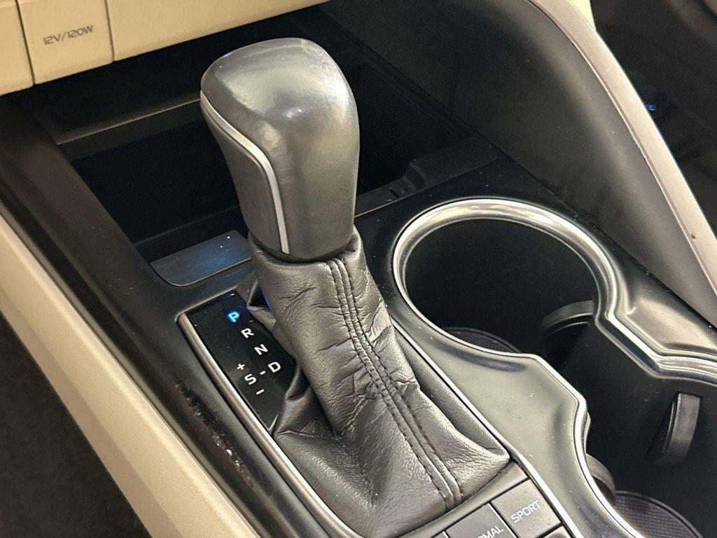 used 2018 Toyota Camry Hybrid car, priced at $16,888