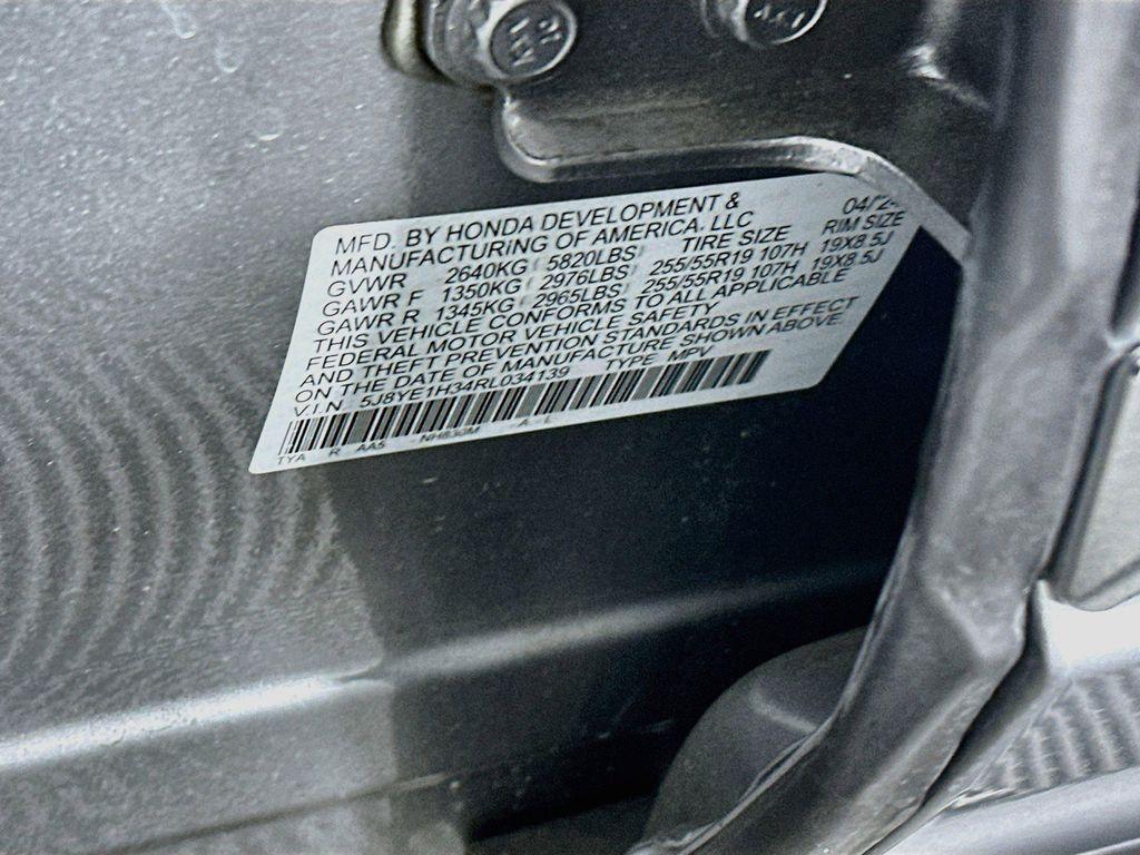 used 2024 Acura MDX car, priced at $41,082
