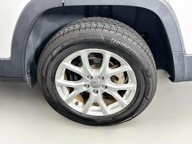 used 2018 Jeep Cherokee car, priced at $14,072