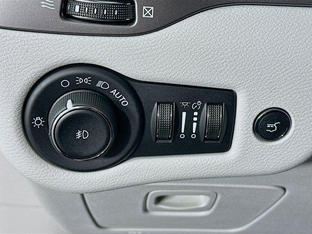used 2021 Jeep Cherokee car, priced at $19,282