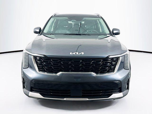 used 2024 Kia Sorento car, priced at $22,987