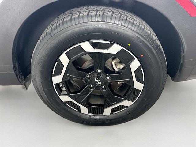 used 2025 Hyundai Santa Fe car, priced at $28,572