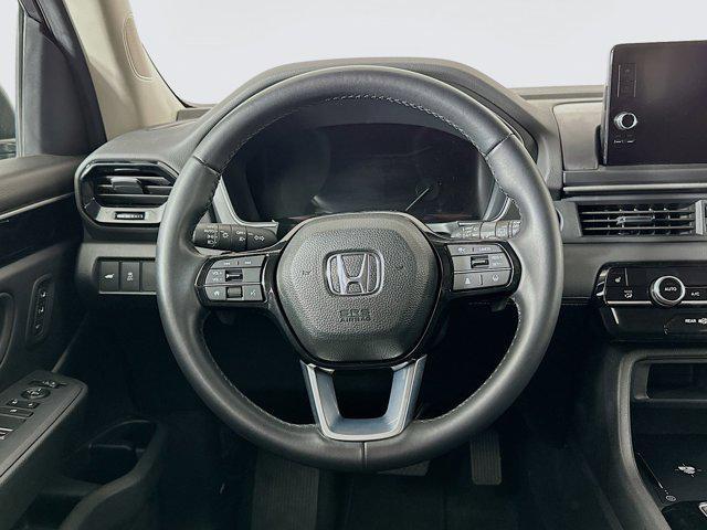 used 2025 Honda Pilot car, priced at $38,987