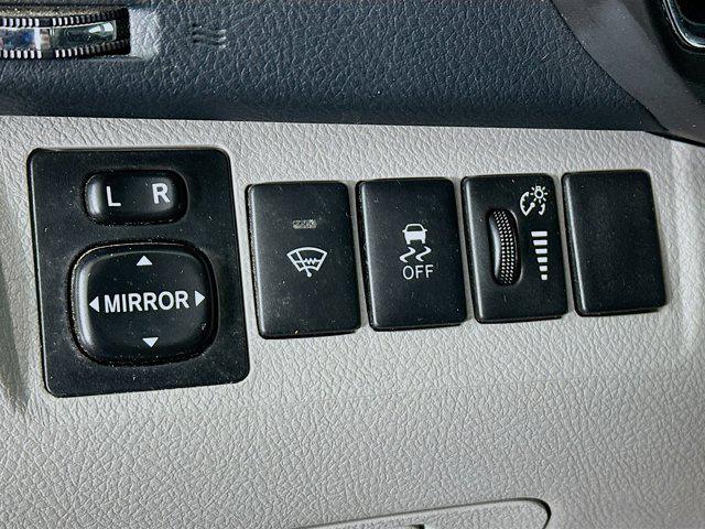 used 2013 Toyota Highlander car, priced at $12,996