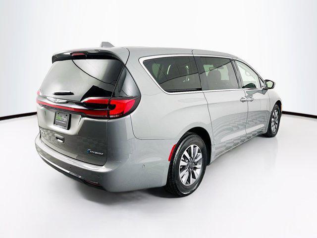 used 2022 Chrysler Pacifica Hybrid car, priced at $19,996