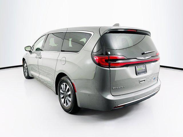 used 2022 Chrysler Pacifica Hybrid car, priced at $19,996