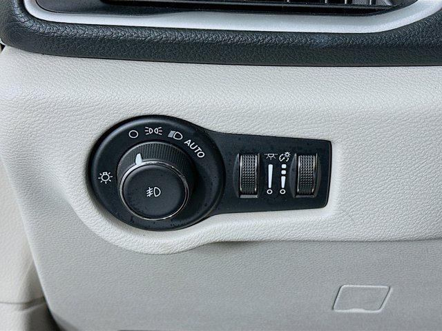 used 2022 Chrysler Pacifica Hybrid car, priced at $19,996