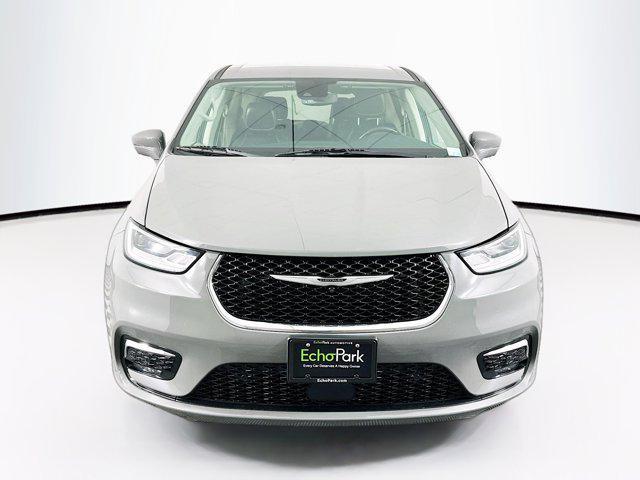 used 2022 Chrysler Pacifica Hybrid car, priced at $19,996
