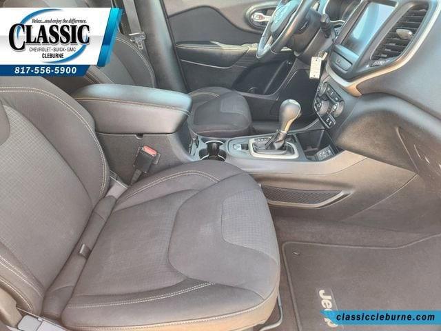 used 2016 Jeep Cherokee car, priced at $5,900