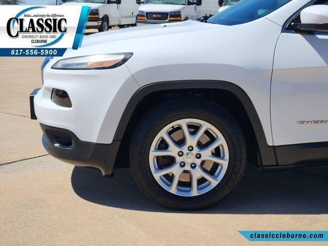 used 2016 Jeep Cherokee car, priced at $5,900