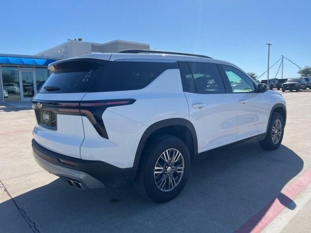 used 2025 Chevrolet Traverse car, priced at $33,500