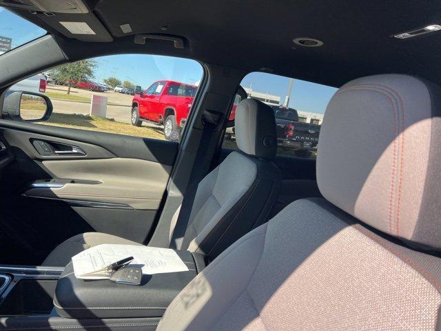 used 2025 Chevrolet Traverse car, priced at $33,500