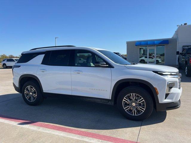 used 2025 Chevrolet Traverse car, priced at $33,500