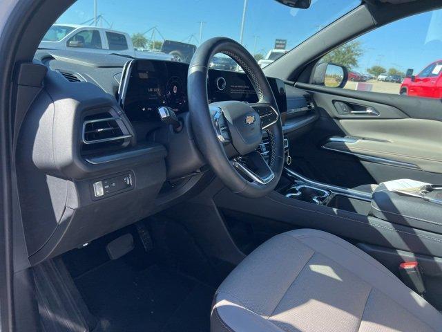 used 2025 Chevrolet Traverse car, priced at $33,500