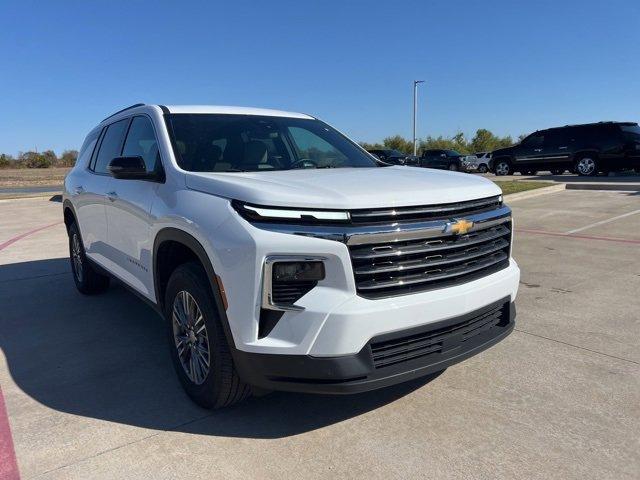 used 2025 Chevrolet Traverse car, priced at $33,500