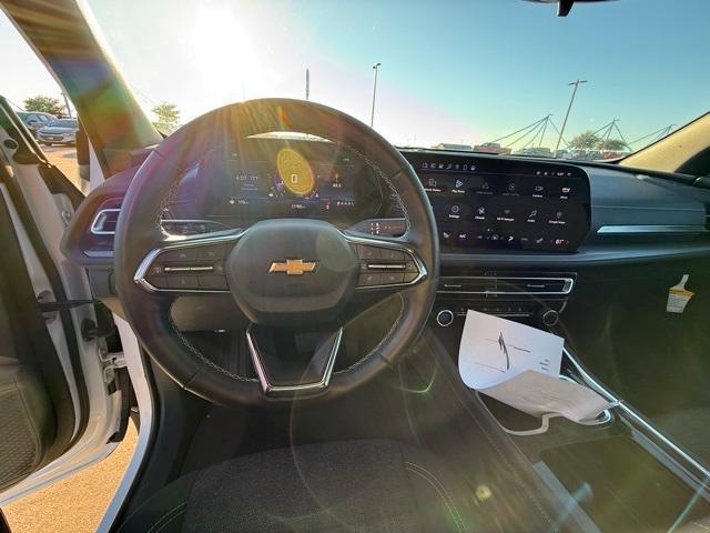 used 2025 Chevrolet Traverse car, priced at $33,900