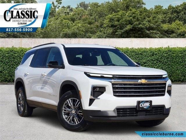 used 2025 Chevrolet Traverse car, priced at $33,900