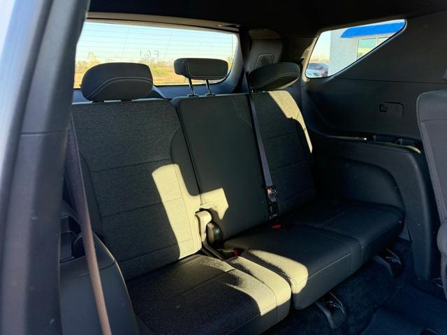 used 2025 Chevrolet Traverse car, priced at $33,900