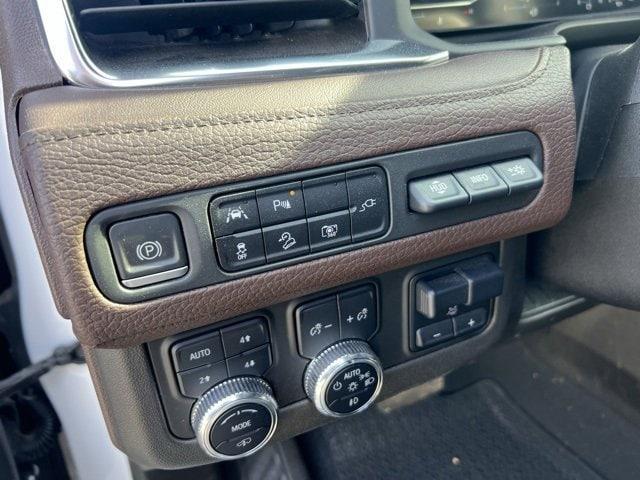 used 2022 GMC Yukon XL car