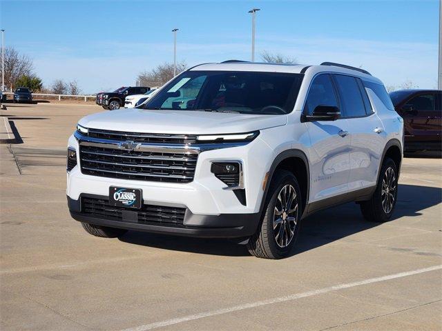 new 2026 Chevrolet Traverse car, priced at $44,009