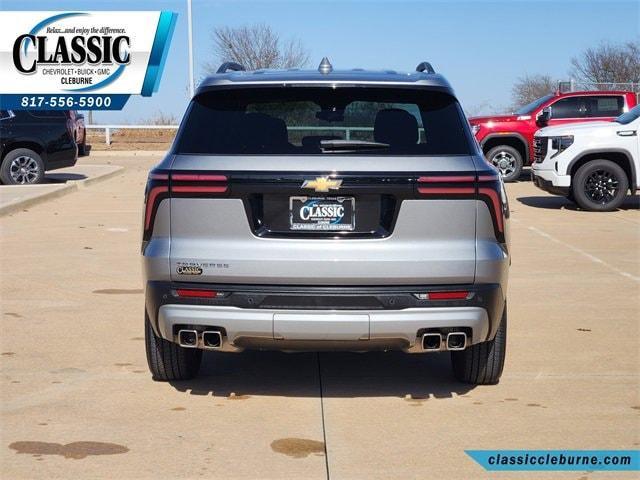 used 2025 Chevrolet Traverse car, priced at $33,900