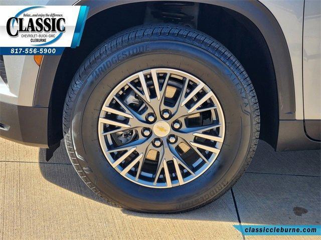 used 2025 Chevrolet Traverse car, priced at $33,900
