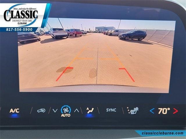 used 2025 Chevrolet Traverse car, priced at $33,900