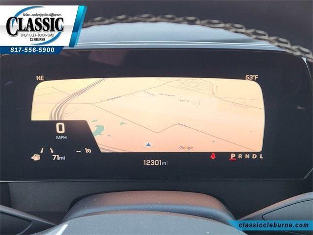 used 2025 Chevrolet Traverse car, priced at $35,200