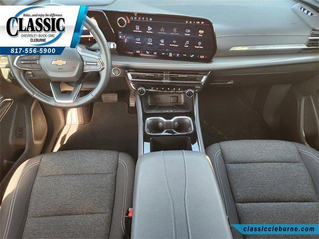 used 2025 Chevrolet Traverse car, priced at $33,700