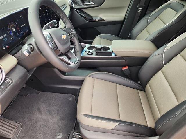 new 2026 Chevrolet Equinox car, priced at $30,384
