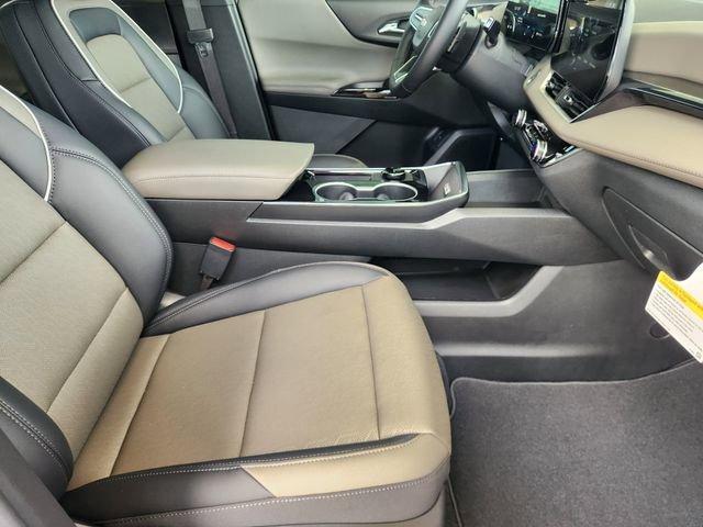 new 2026 Chevrolet Equinox car, priced at $29,889