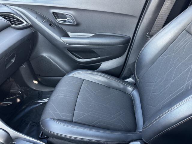 used 2022 Chevrolet Trax car, priced at $15,995