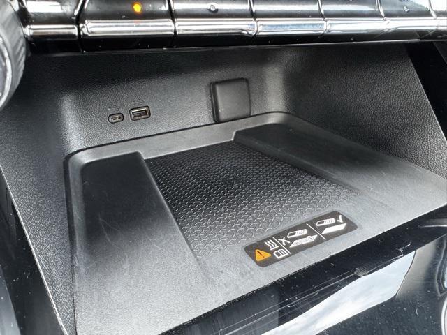 used 2024 Chevrolet Traverse car, priced at $49,990