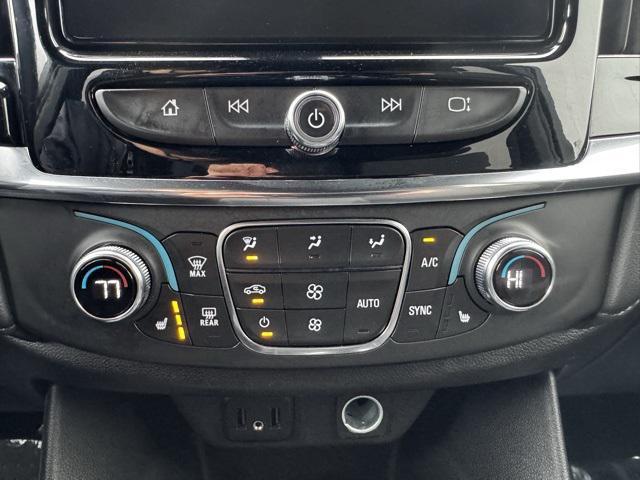 used 2023 Chevrolet Traverse car, priced at $30,974