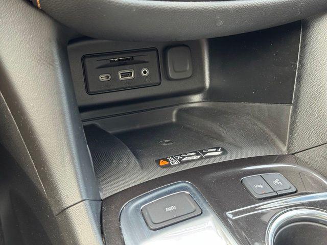 used 2022 Chevrolet Equinox car, priced at $23,699