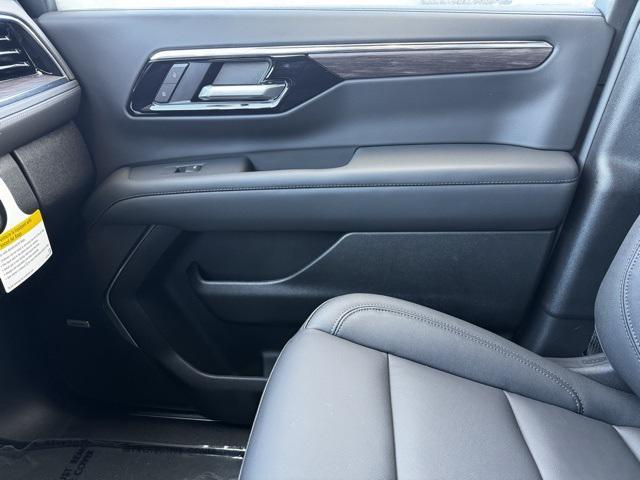 new 2026 Chevrolet Suburban car, priced at $73,180