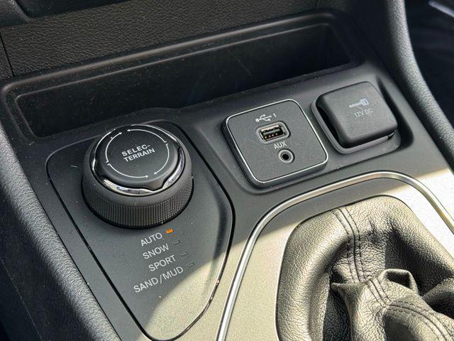used 2020 Jeep Cherokee car, priced at $20,125