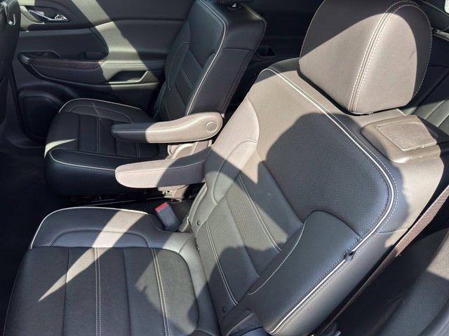 used 2023 GMC Acadia car, priced at $31,399