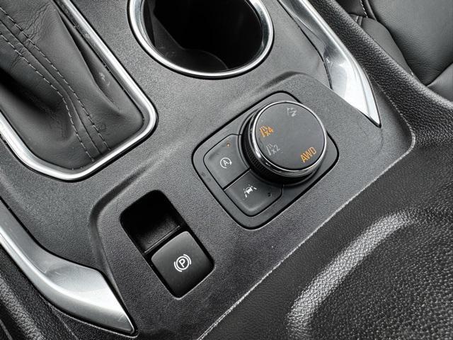 used 2023 Chevrolet Traverse car, priced at $32,450