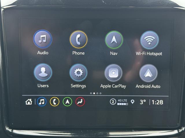 used 2023 Chevrolet Traverse car, priced at $32,450