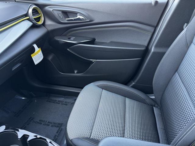 new 2026 Chevrolet Trax car, priced at $25,885