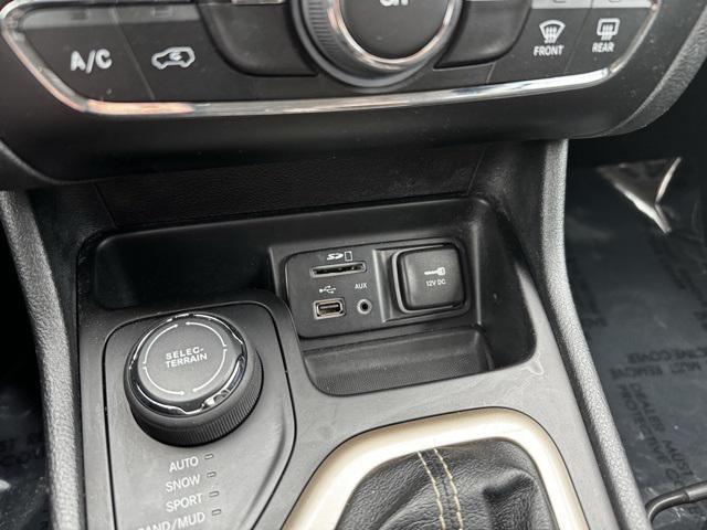 used 2015 Jeep Cherokee car, priced at $9,990