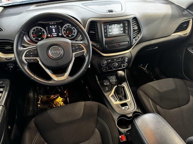 used 2015 Jeep Cherokee car, priced at $9,990