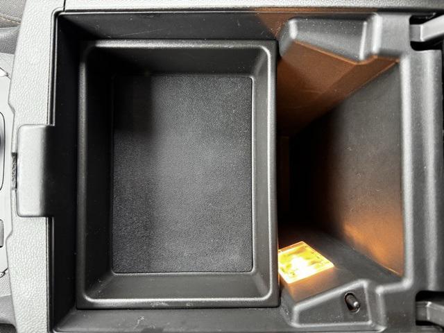 used 2021 Chevrolet Traverse car, priced at $22,990