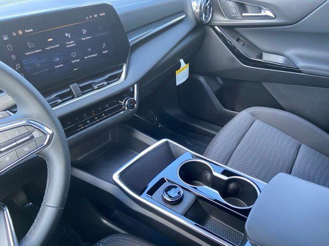 new 2026 Chevrolet Equinox car, priced at $32,090