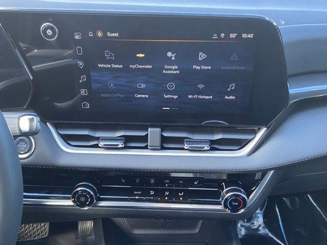 new 2026 Chevrolet Equinox car, priced at $32,090