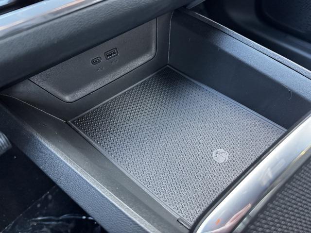 new 2026 Chevrolet Equinox car, priced at $31,795