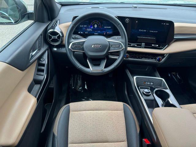 used 2025 Chevrolet Equinox car, priced at $31,749
