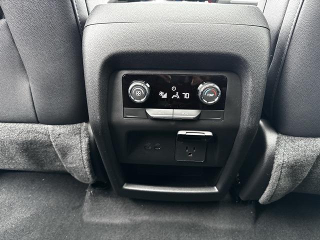 new 2026 Chevrolet Traverse car, priced at $51,120